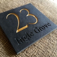 RIVEN Slate House Sign Address Plaque 150 x 150mm - GOLD AND NATURAL